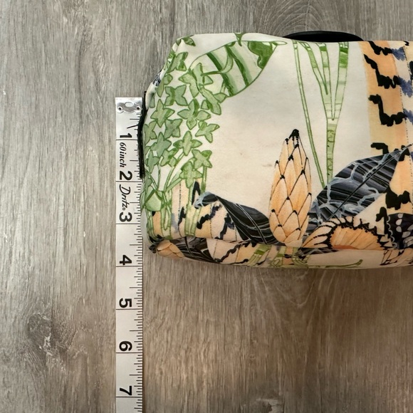 Temperley London Cosmetic Monarch Butterfly Print - Picture 8 of 8